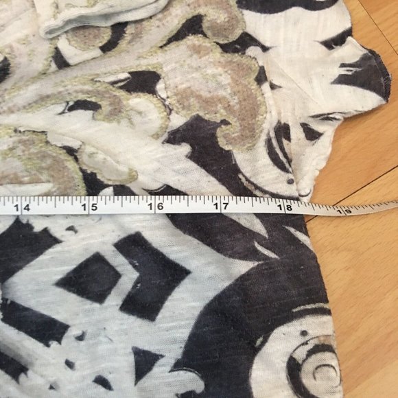 Apt. 9 Black And White Short Cap Sleeve Top Blouse, Blinged Ctr Accent Lge EUC - Picture 4 of 5